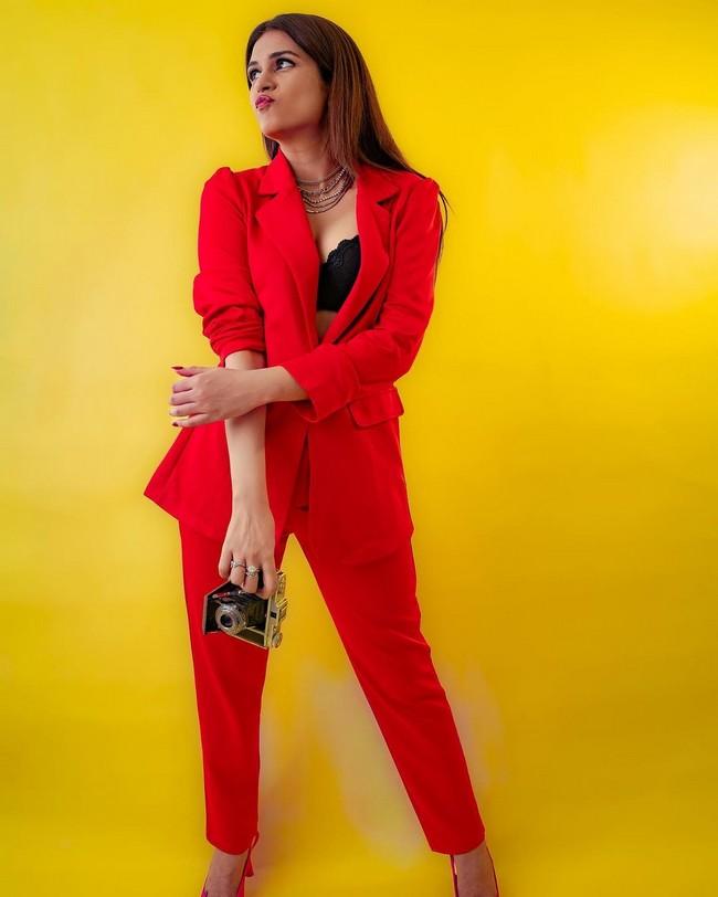 Shraddha Das 2