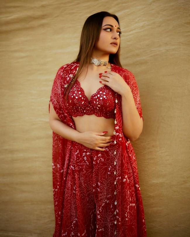 Sonakshi Sinha 13