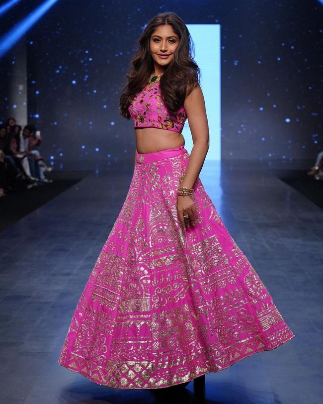 Surbhi Chandna 10