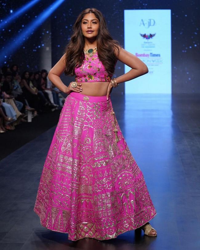 Surbhi Chandna 11