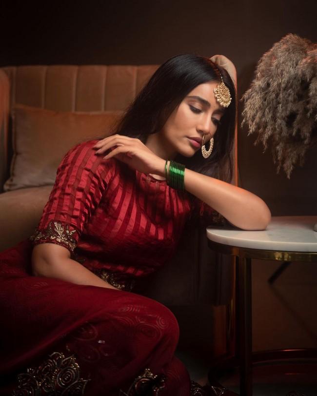 Surbhi Jyoti 10