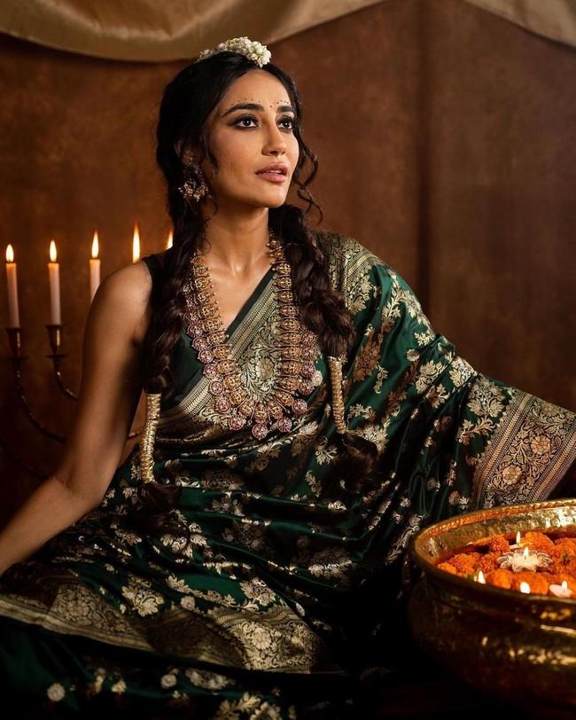 Surbhi Jyoti 2
