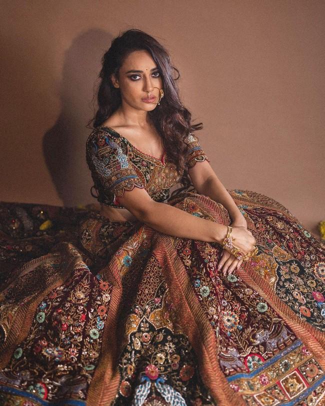 Surbhi Jyoti 4