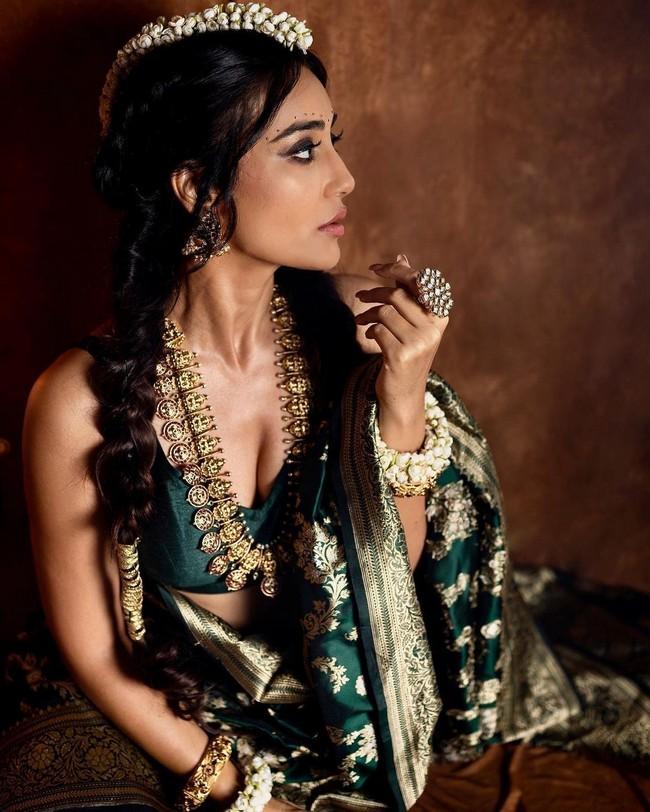 Surbhi Jyoti 6