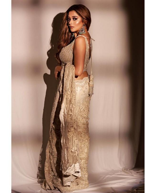 Tina Datta 6
