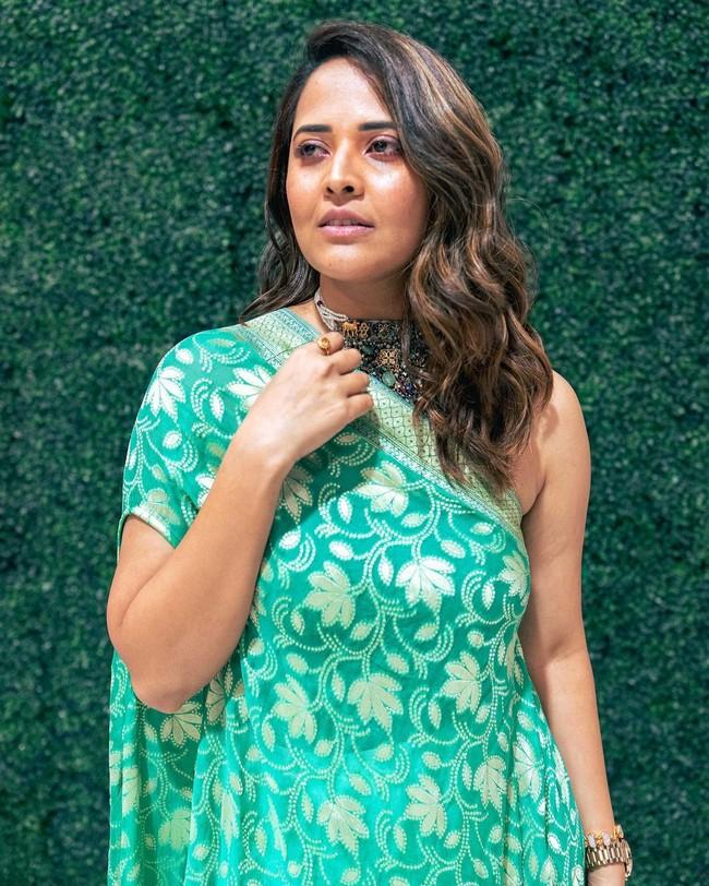 Anasuya Bharadwaj 7