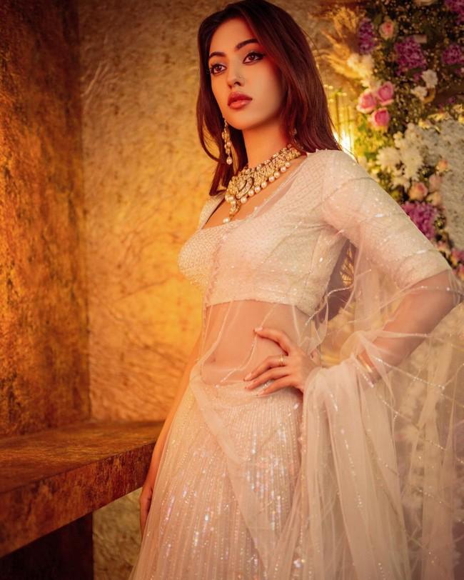 Anu Emmanuel 7