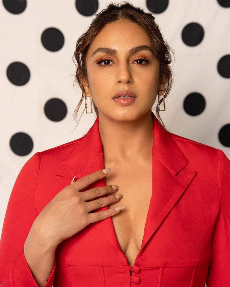Huma Qureshi 11