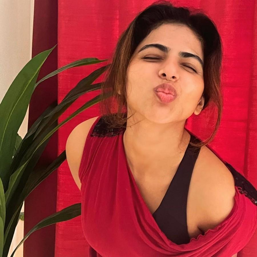 Iswarya Menon 9
