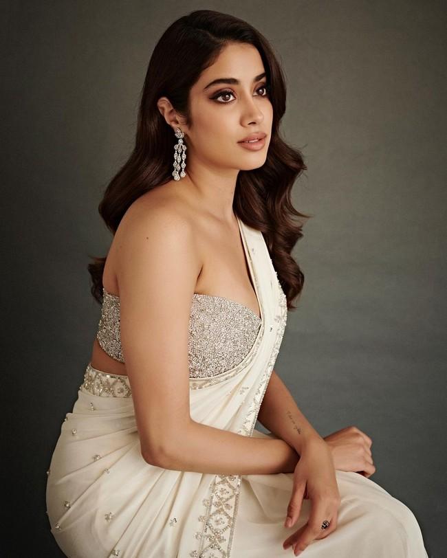 Janhvi Kapoor 4
