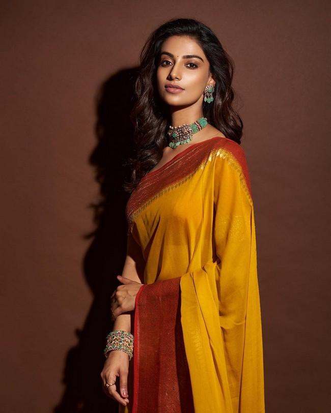 Meenakshii Chaudhary