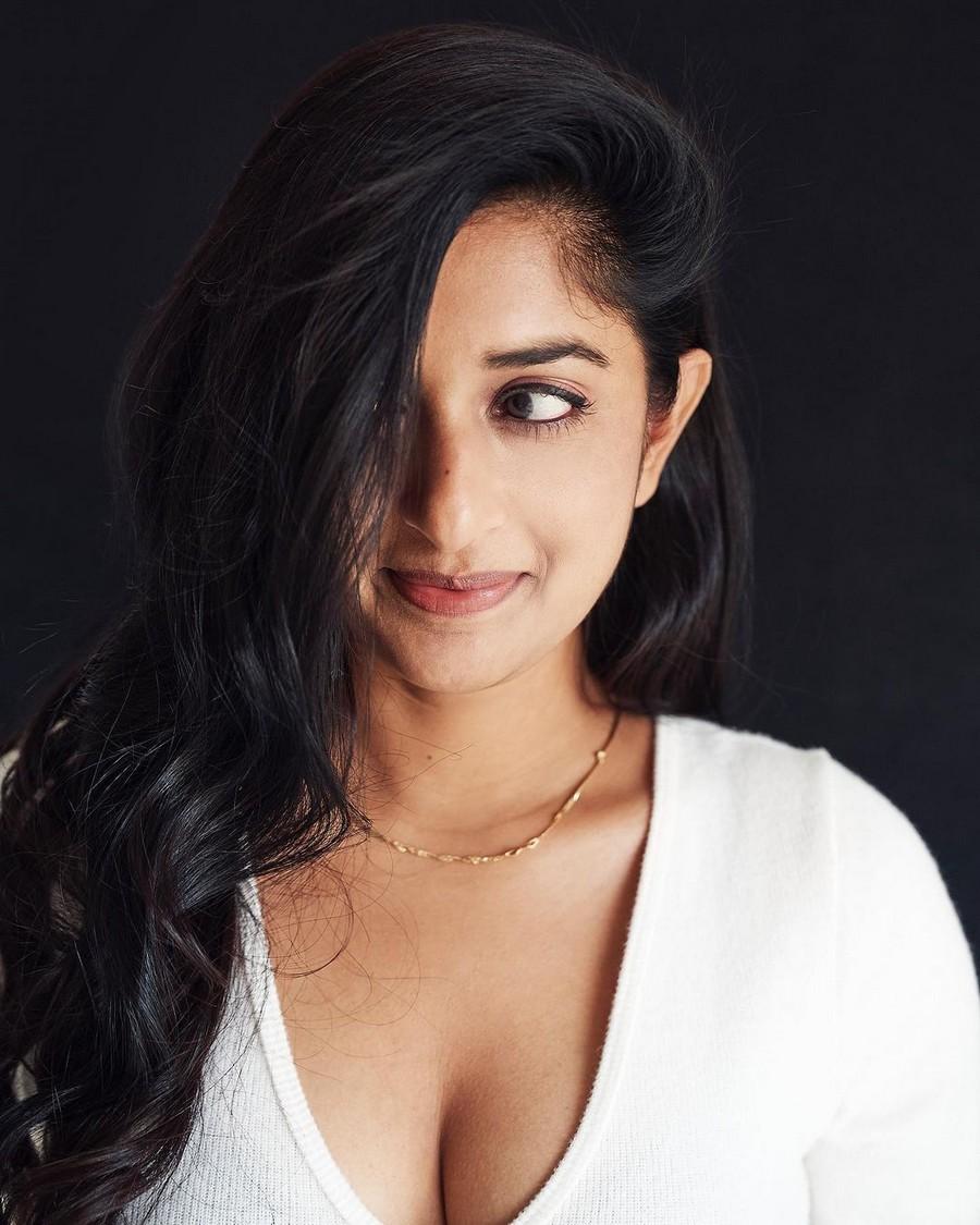 Meera Jasmine 9