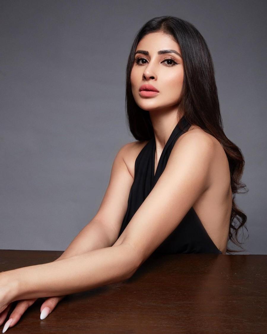 Mouni Roy 4