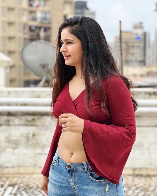 Poonam Bajwa 5