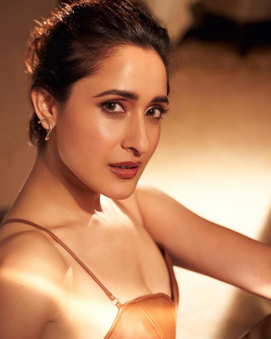 Pragya Jaiswal 11