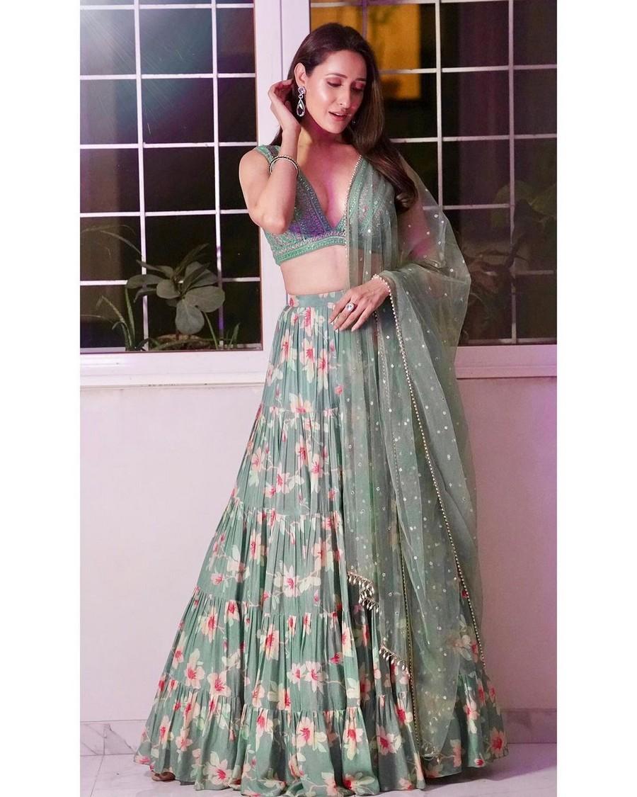 Pragya Jaiswal 6