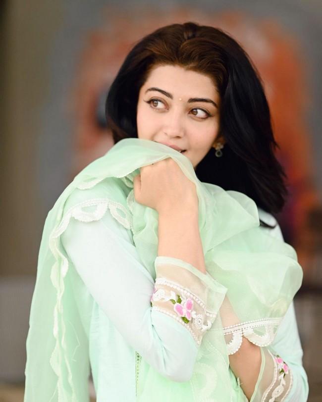 Pranita Subhash 11