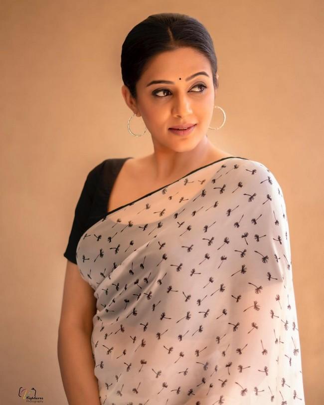 Priya Mani 6