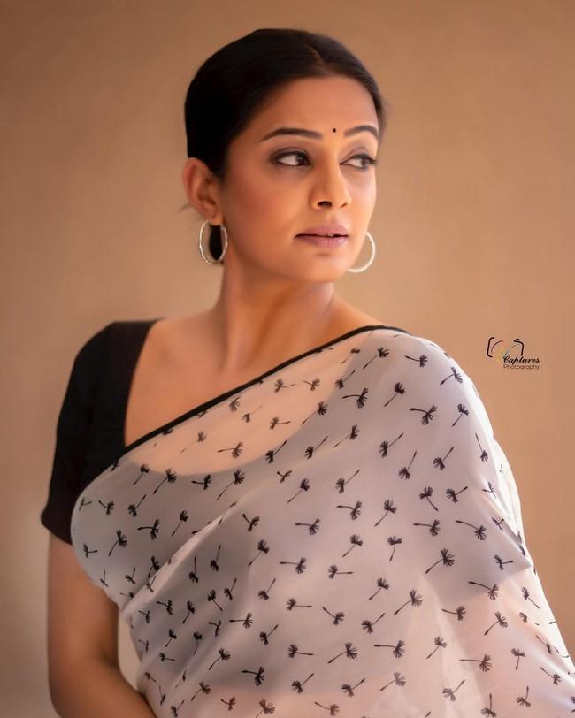 Priya Mani 8