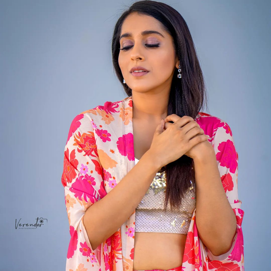 Rashmi Gautam (2)