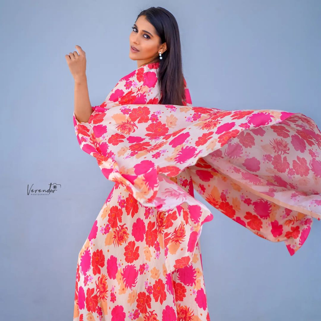 Rashmi Gautam (5)