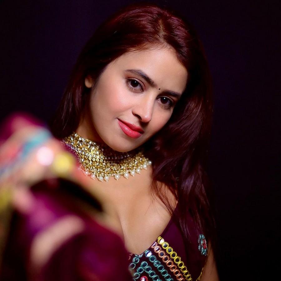 Shobhita Rana 4