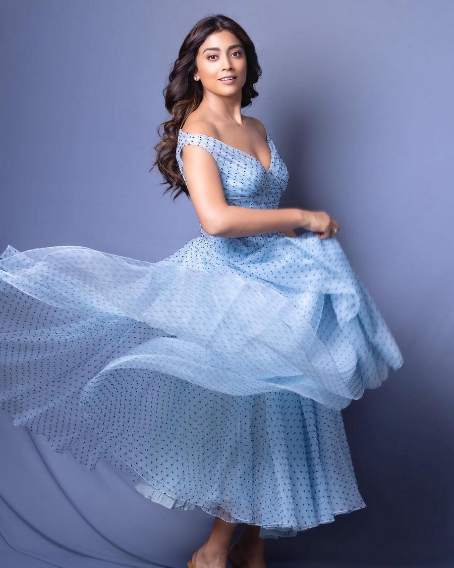 Shriya Saran (3)
