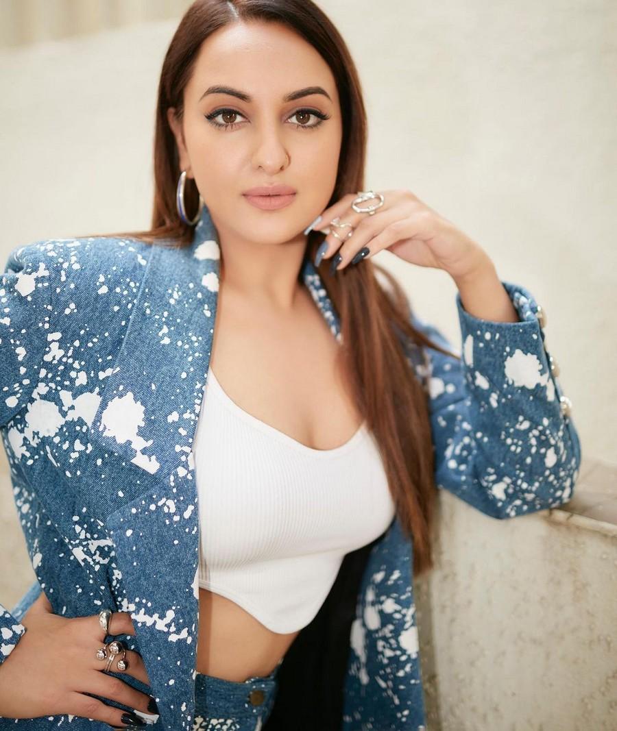Sonakshi Sinha 6