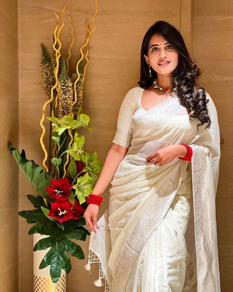 Sravanthi Chokarapu 2