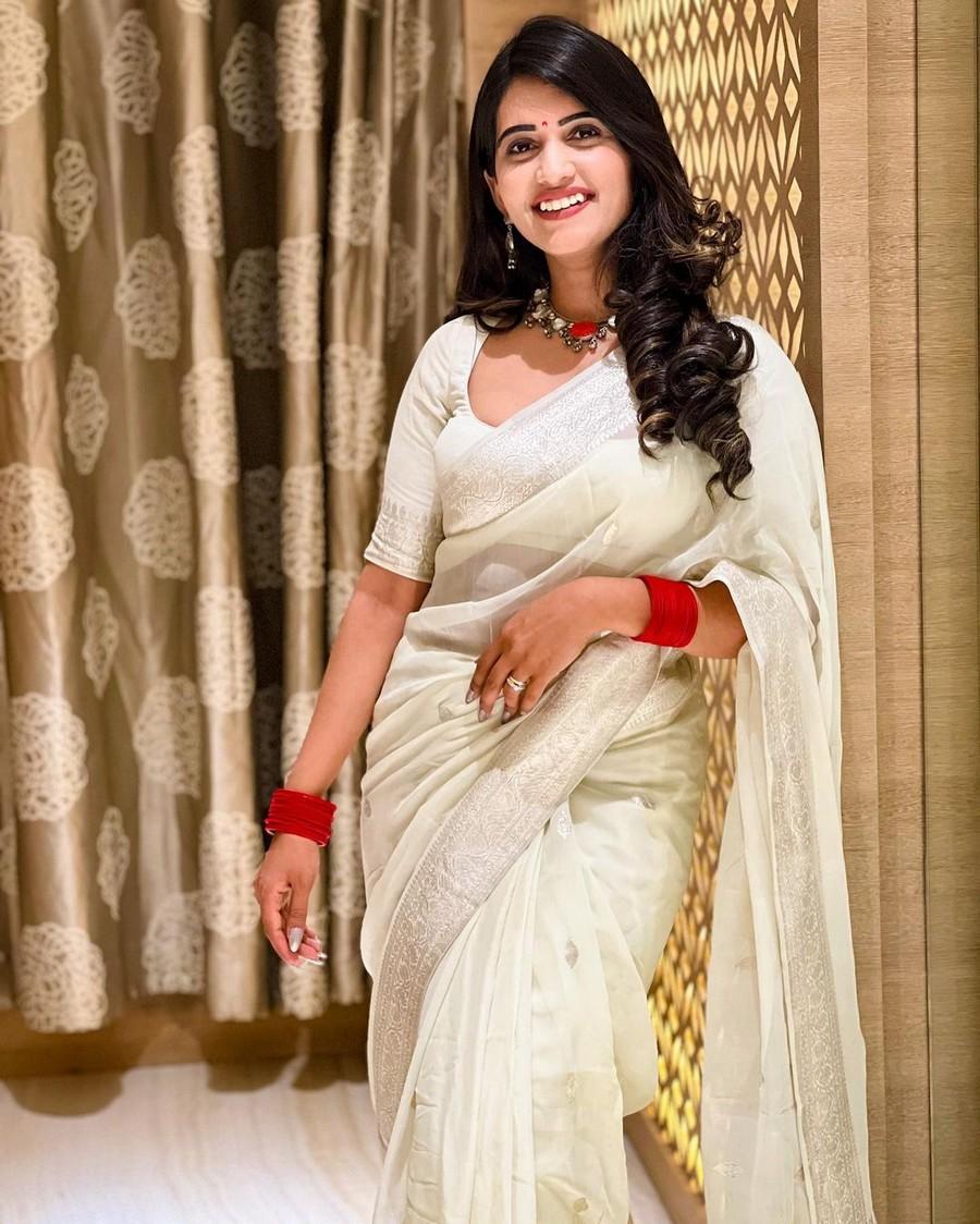 Sravanthi Chokarapu 4