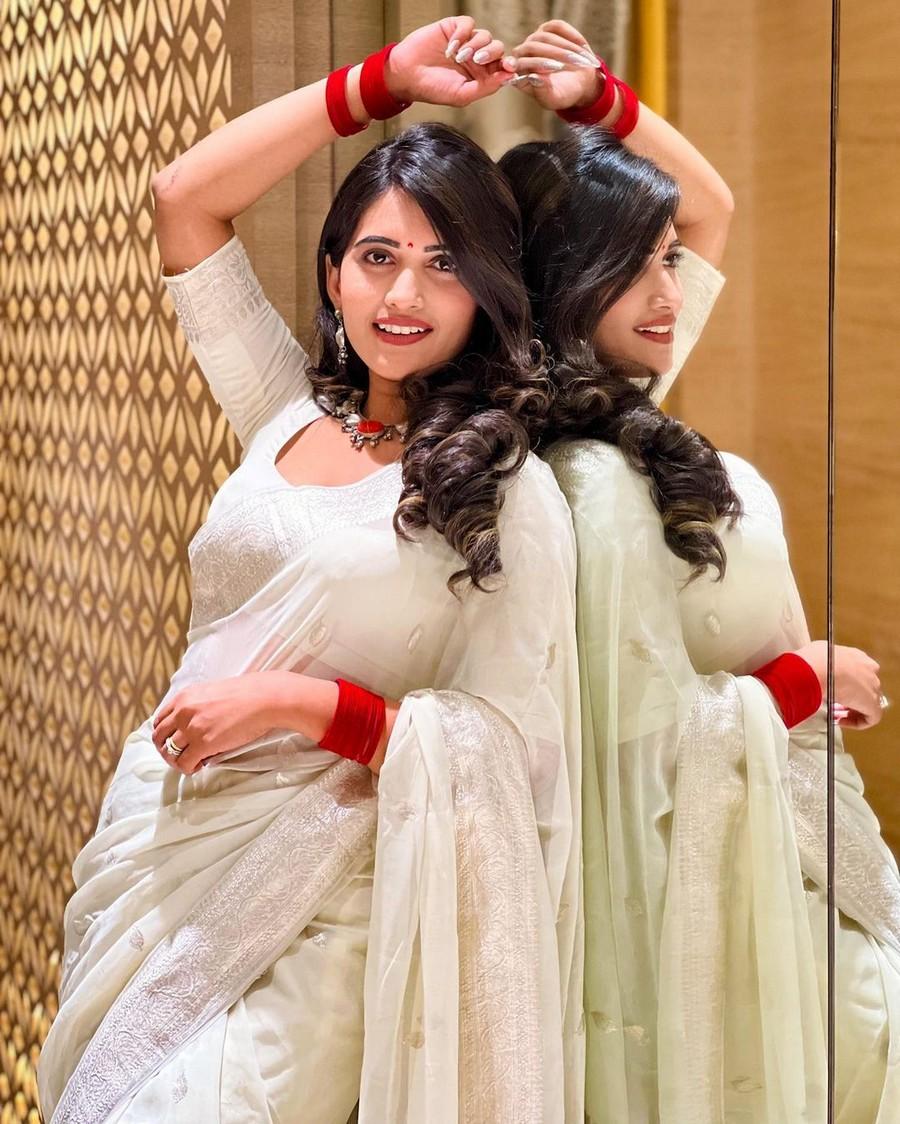 Sravanthi Chokarapu 5