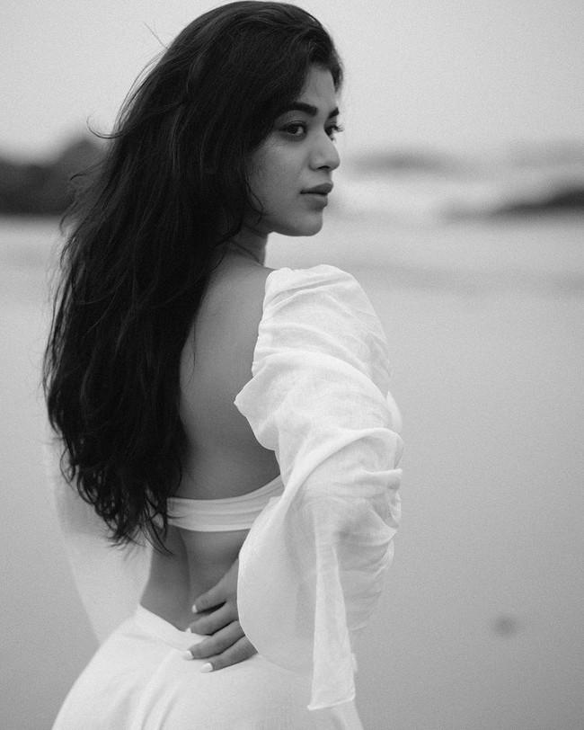 Yaamini Bhaskar 2