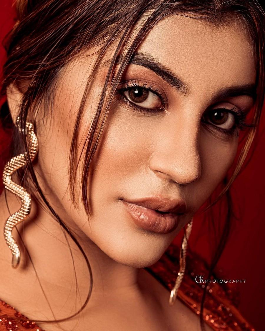 Yashika Aannand 4