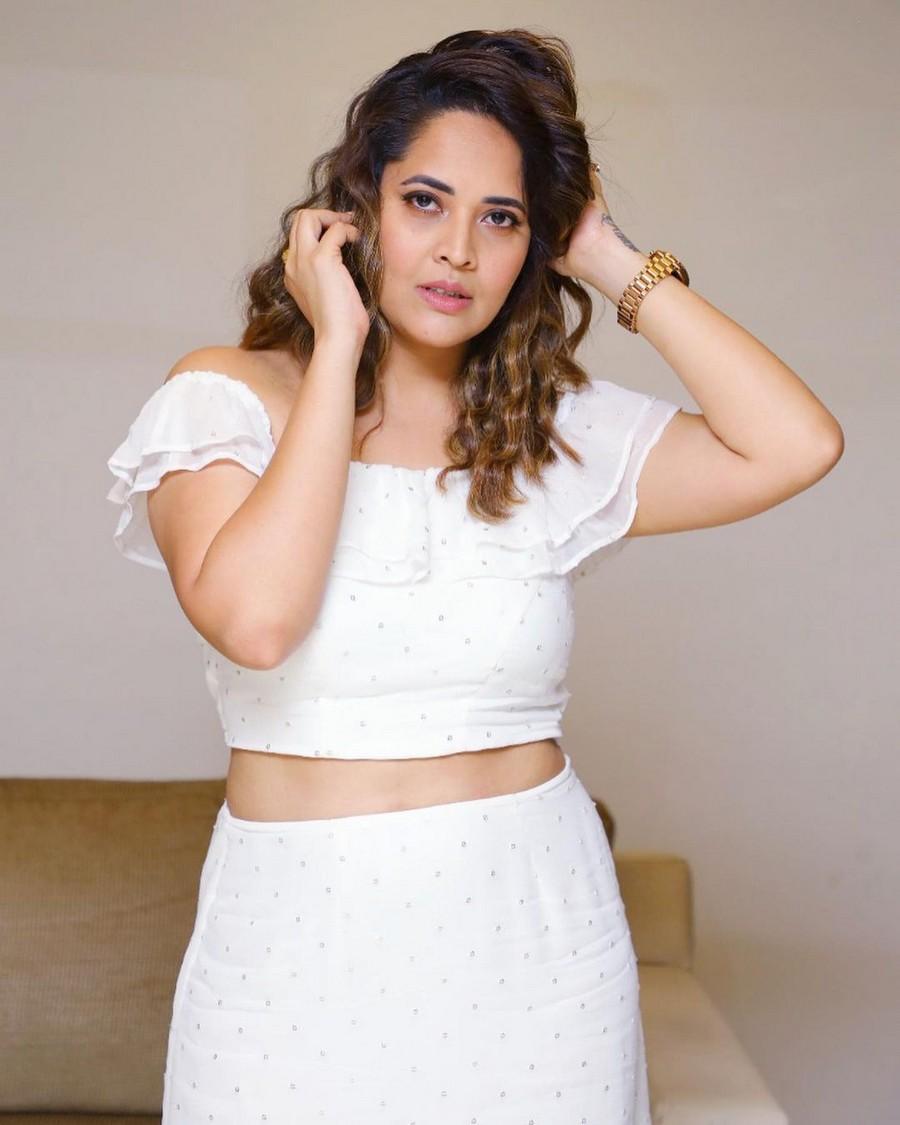 Anasuya Bharadwaj 13