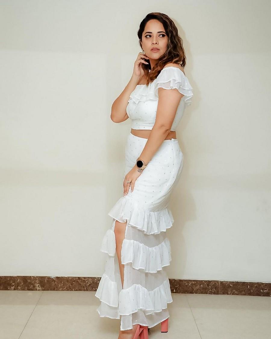 Anasuya Bharadwaj 16