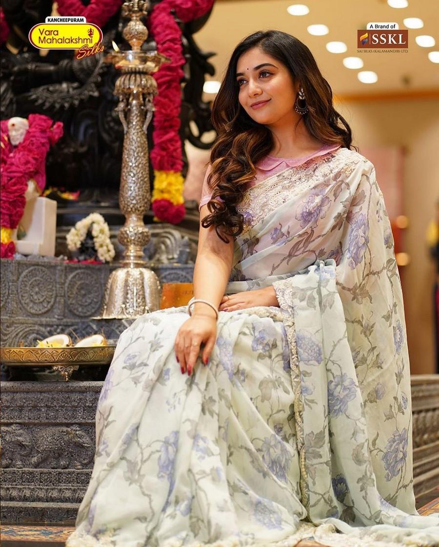 Athmika Sumithran 2