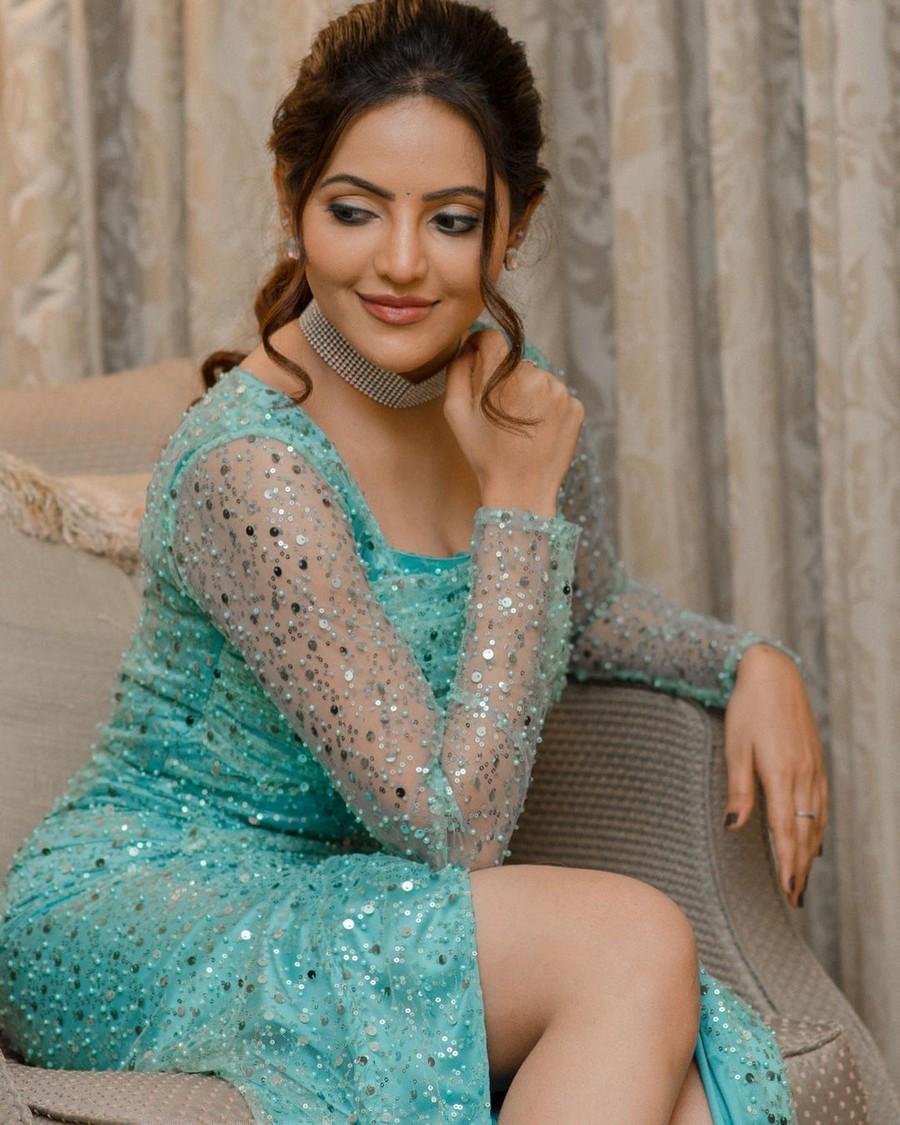 Athulyaa Ravi 5