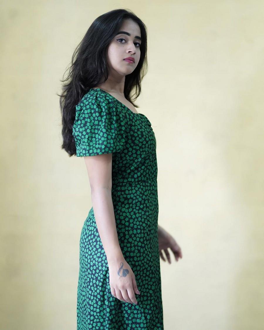 Deepthi Sunaina 13