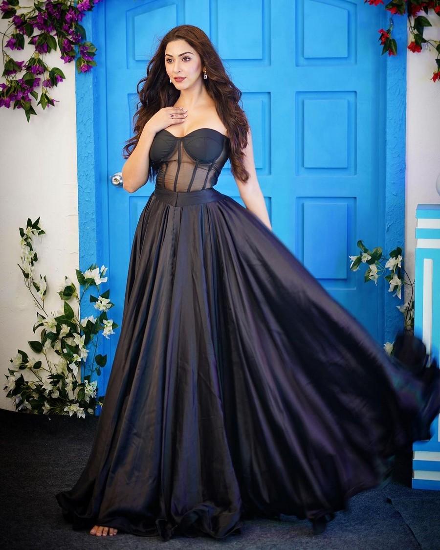 ESSHANYA S MAHESHWARI 7