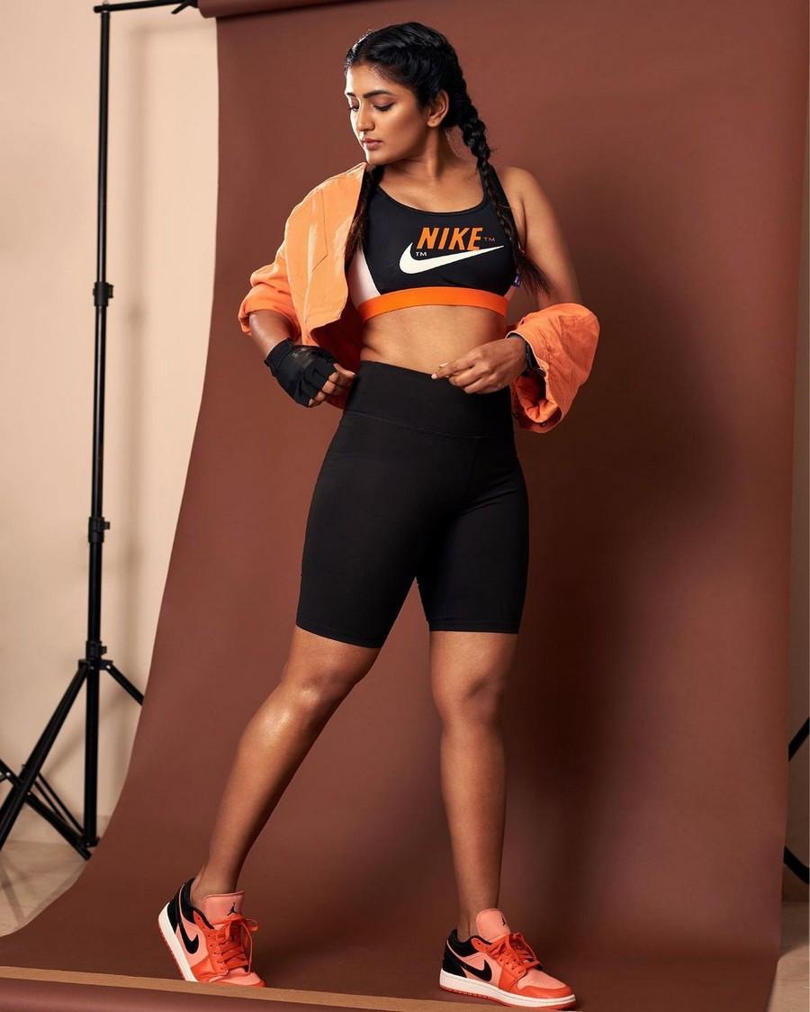 Eesha Rebba 5