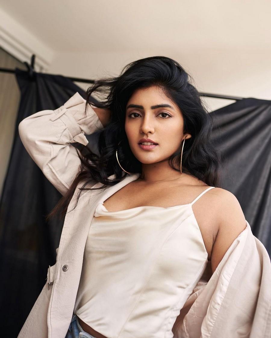 Eesha Rebba 7