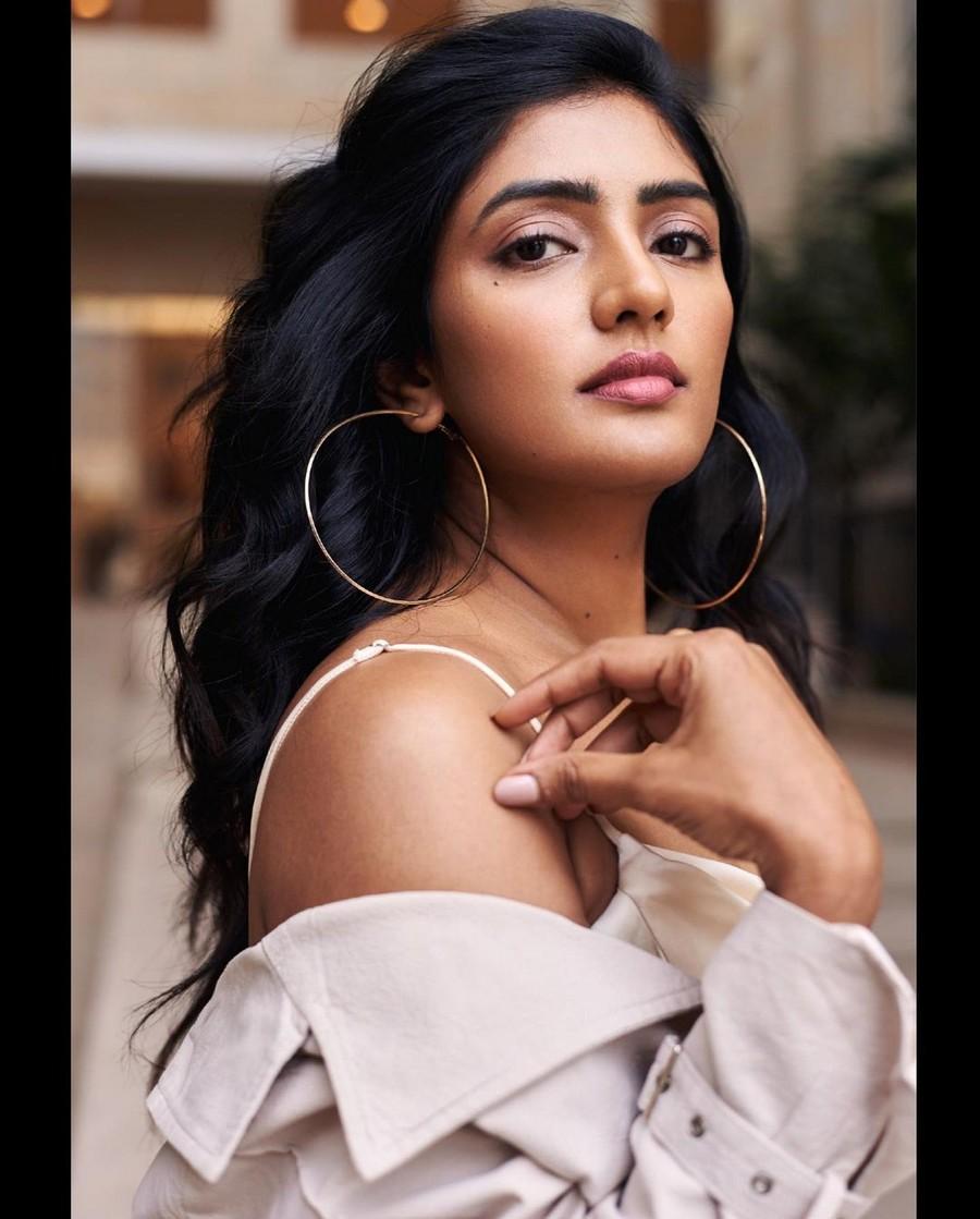 Eesha Rebba 8