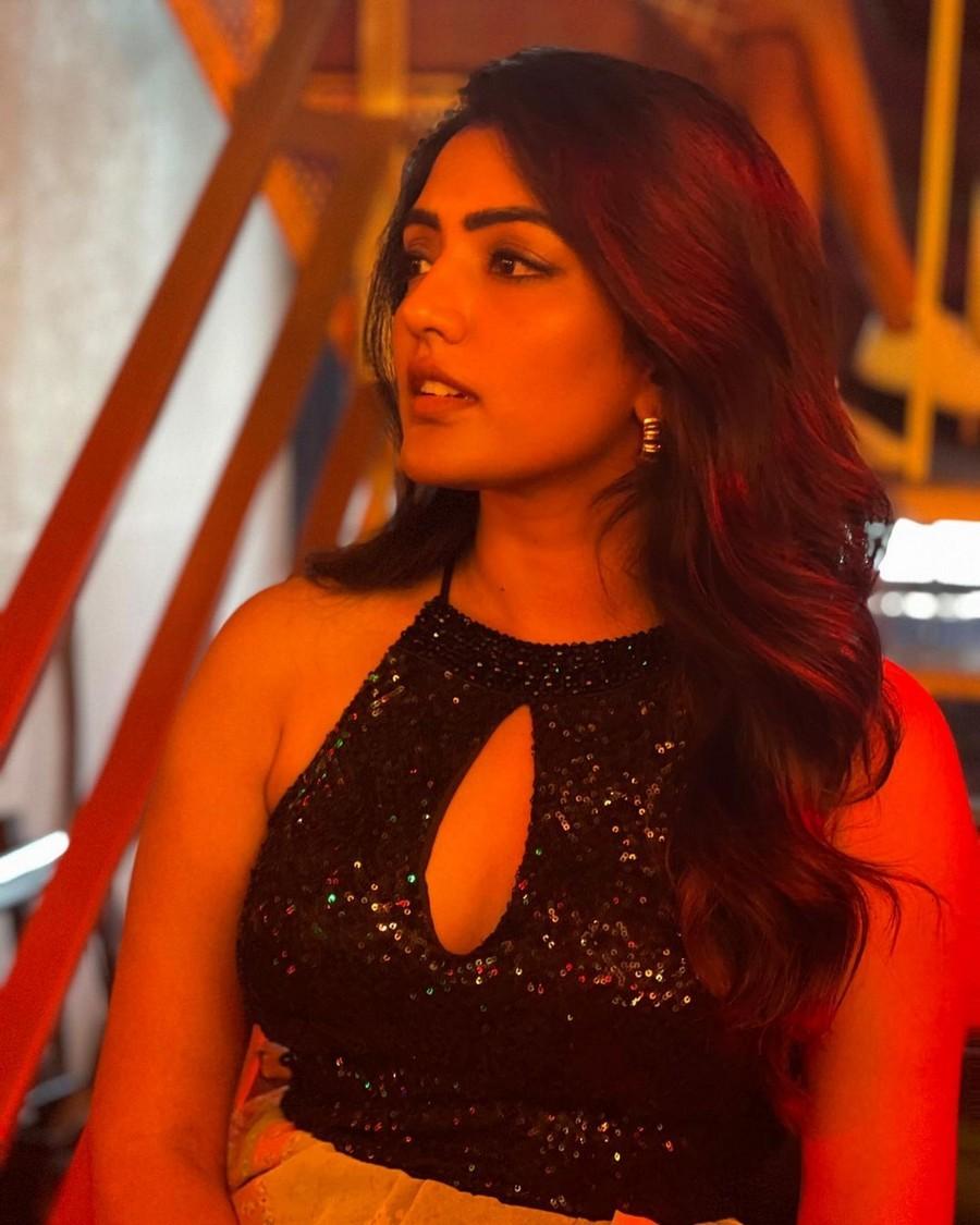 Eesha Rebba 8