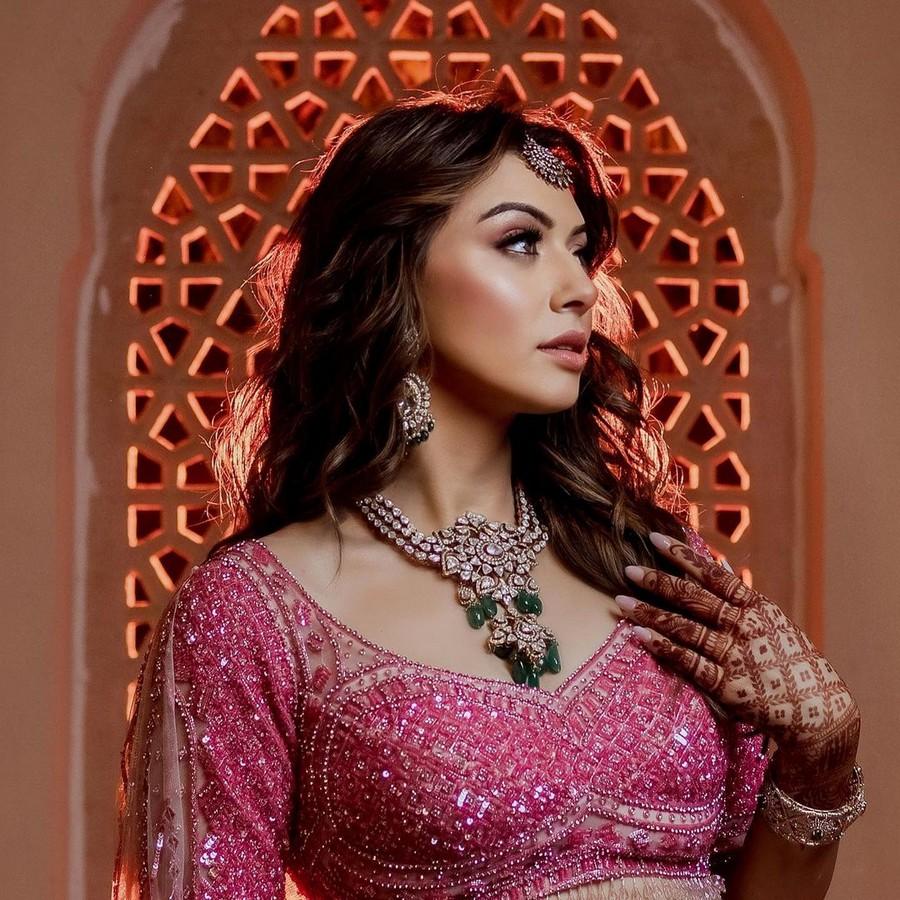 Hansika Motwani 4