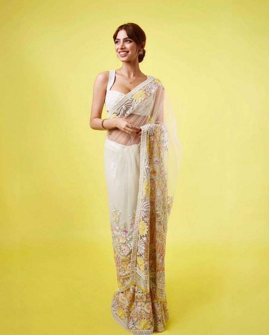 Kushi Kapoor 13