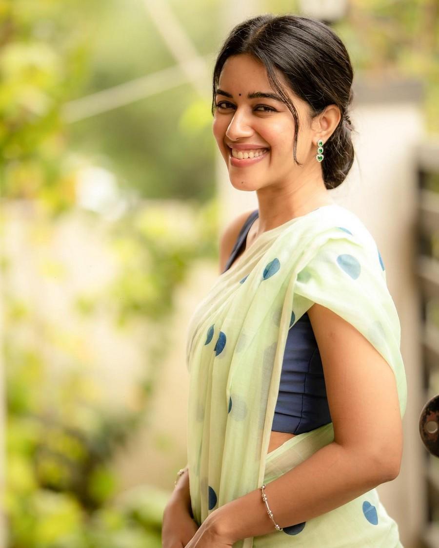 Mirnalini Ravi 2