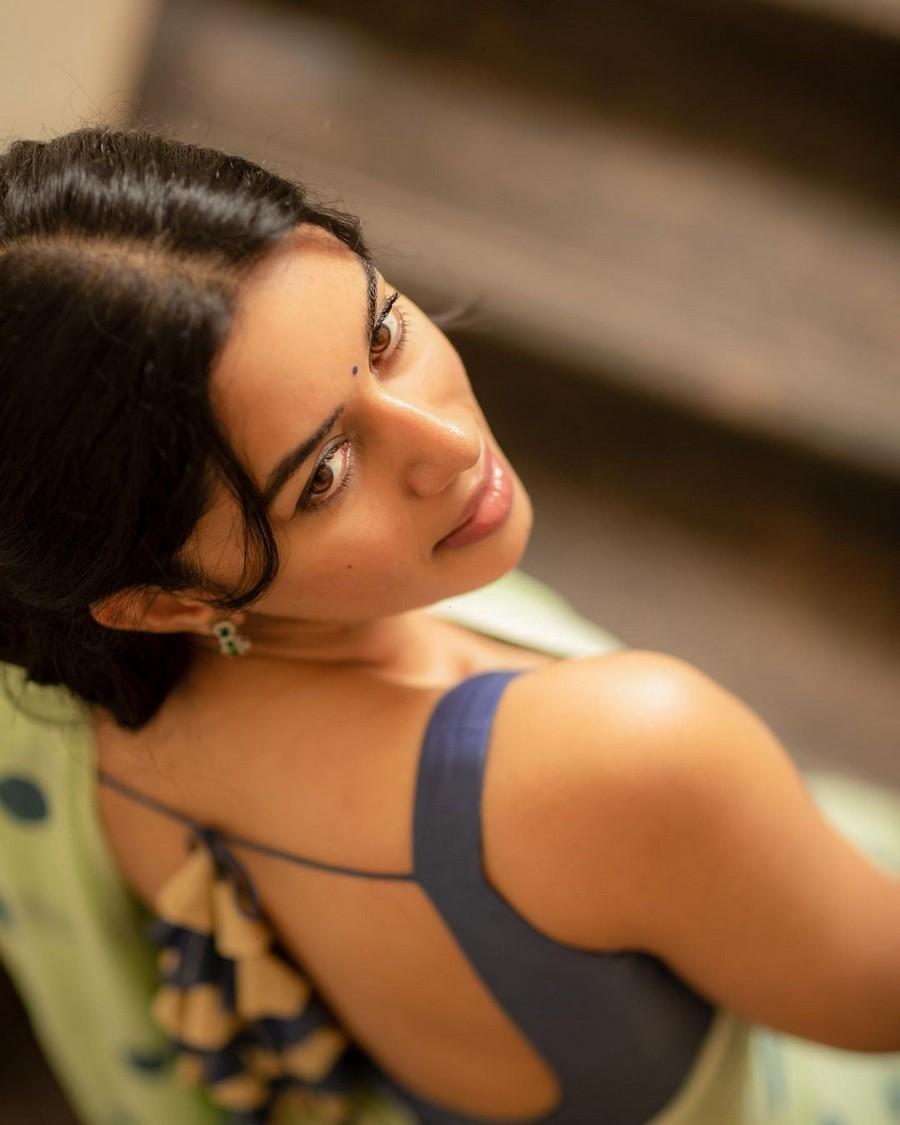 Mirnalini Ravi 6