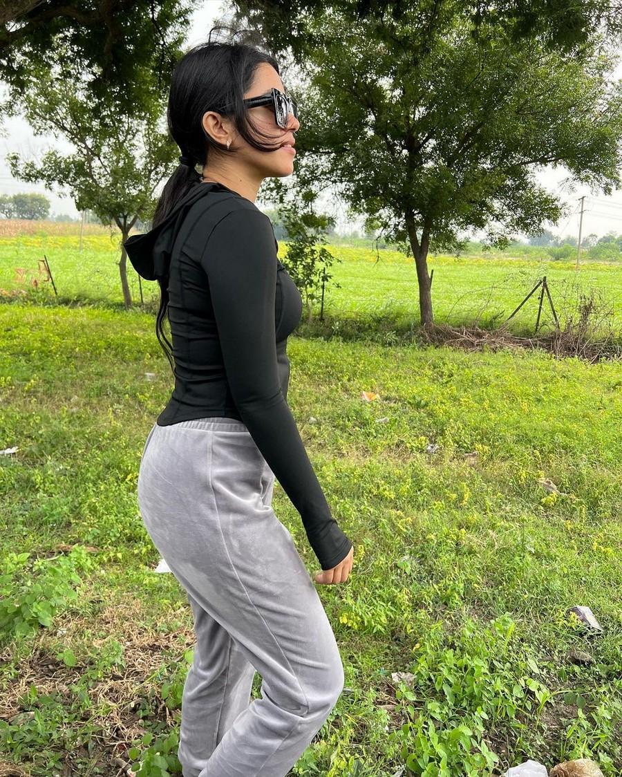 Mirnalini Ravi 7