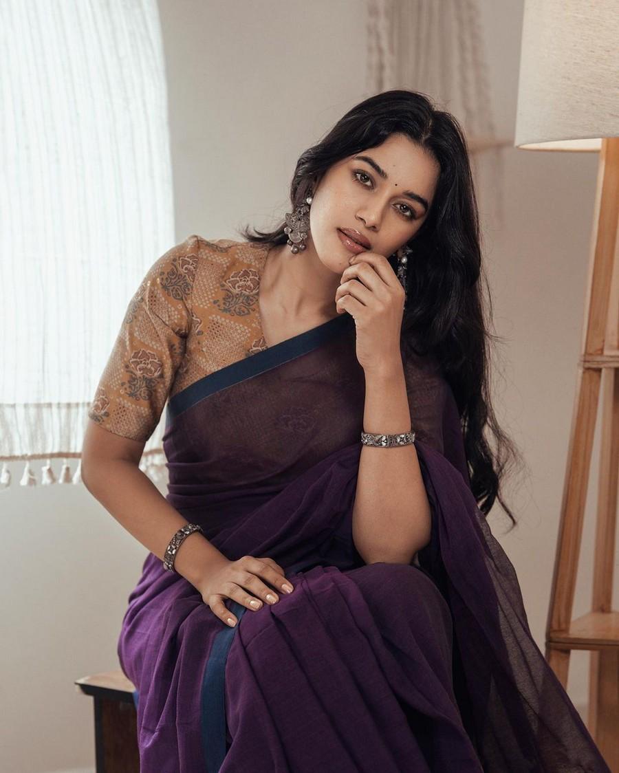 Mirnalini Ravi 12