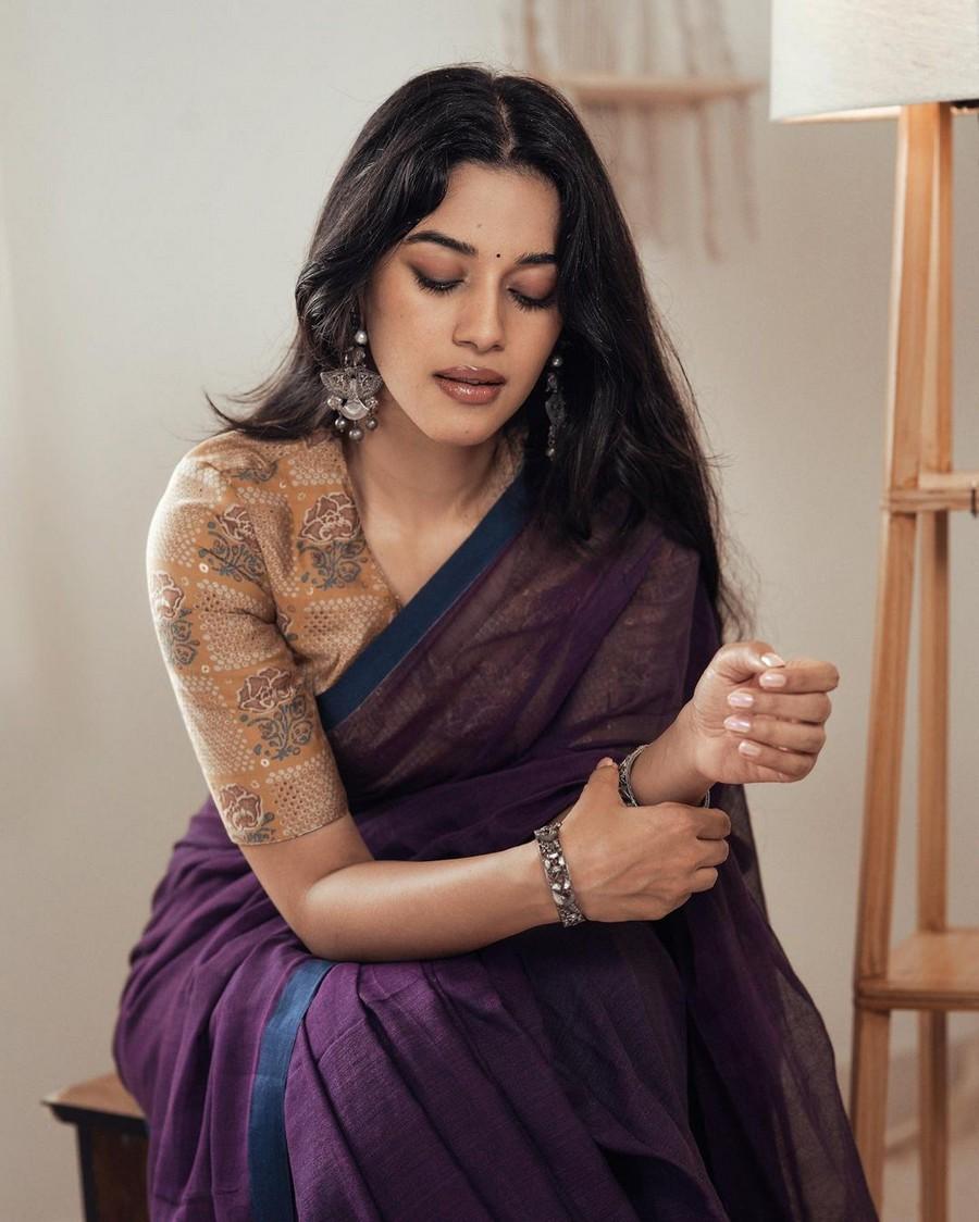 Mirnalini Ravi 7
